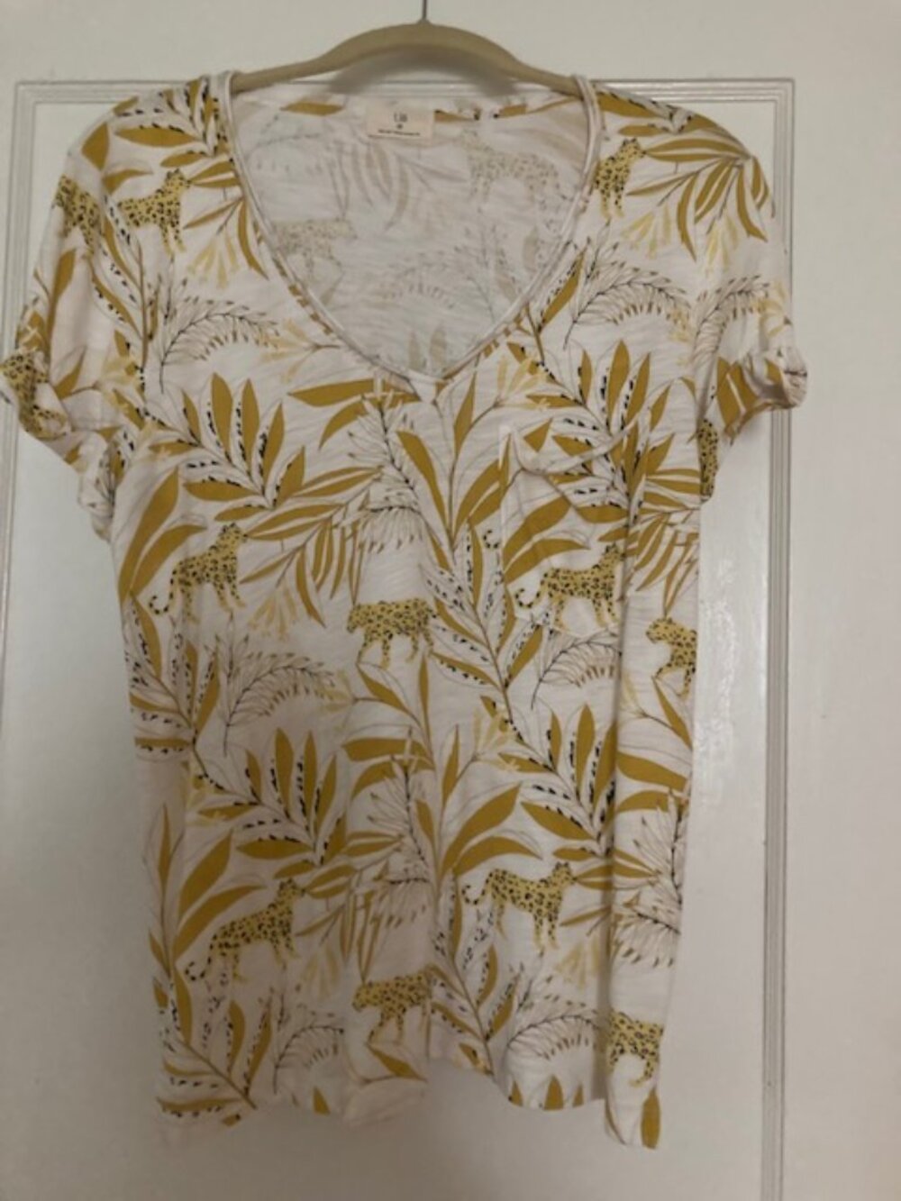 Anthropologie t.la 100% Cotton Jungle Animal Print V-neck XS